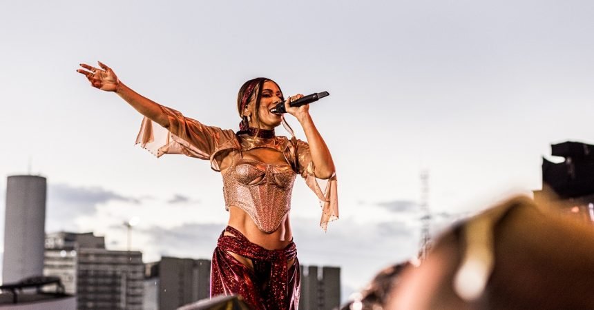 ensaios-anitta-bh-2